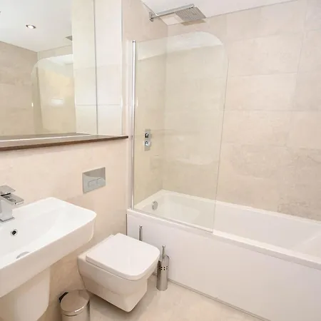 Modern & Cosy 1 Bedroom In Leeds (West Yorkshire)